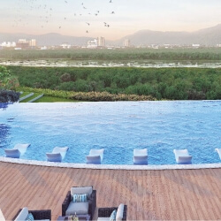 Sitting Area in front of Pool